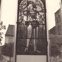 /album/oberbaustrasse/oberbaustrasse-15-adler-apotheke-fenster-ca-1958-web-jpg1/